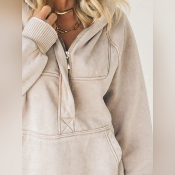 Half Zip Kangaroo Pocket Long Sleeve Hoodie - Picture 3 of 6